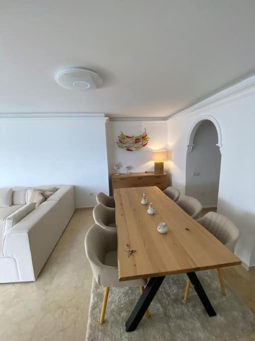 אדחה Villa Tranquila, Playa Del Duque מראה חיצוני תמונה