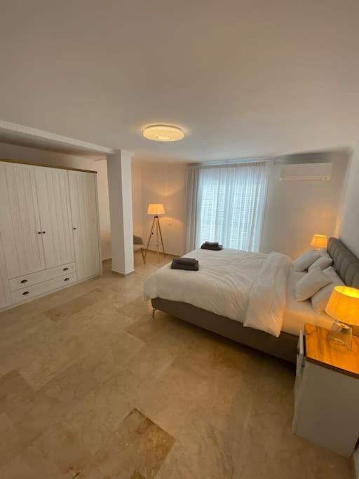 אדחה Villa Tranquila, Playa Del Duque מראה חיצוני תמונה