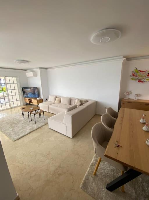 אדחה Villa Tranquila, Playa Del Duque מראה חיצוני תמונה