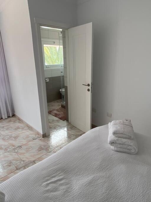 אדחה Villa Tranquila, Playa Del Duque מראה חיצוני תמונה